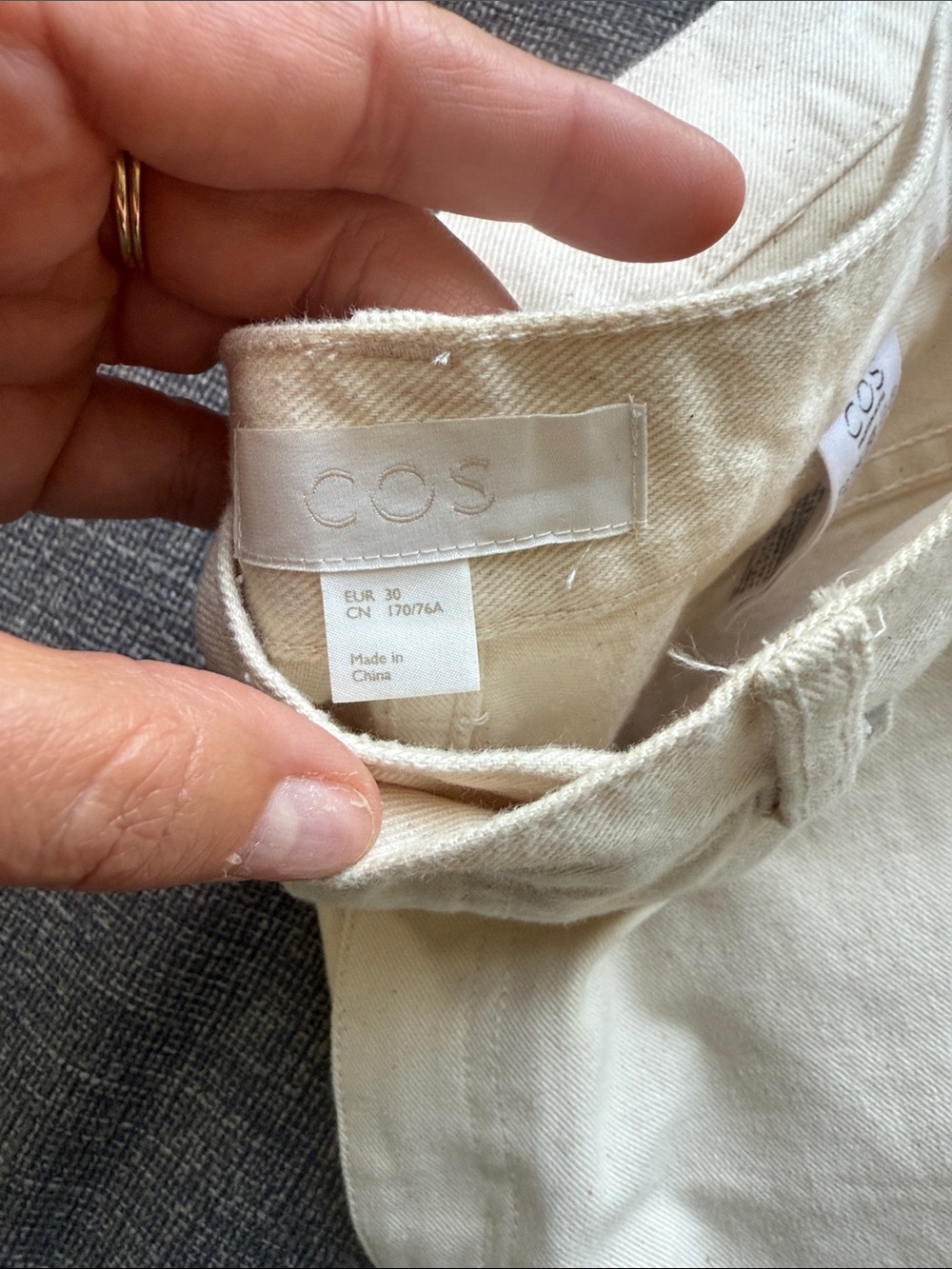 NWOT COS Bay Barrel Leg Jeans Cream White - Sz 10 - Picture 7 of 9